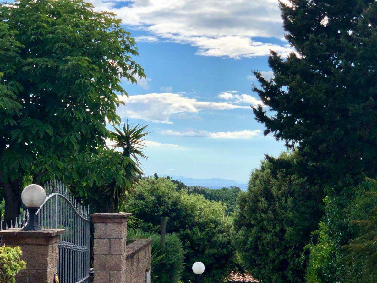 Casetta Luna E Sole Montescudaio Exteriör bild